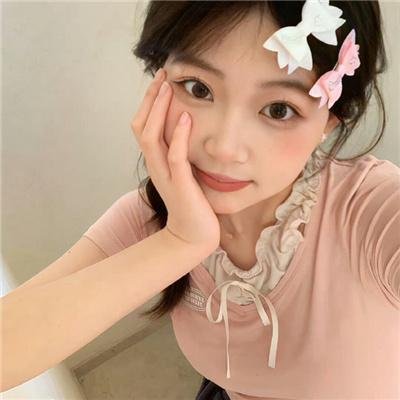 蜜桃女孩
